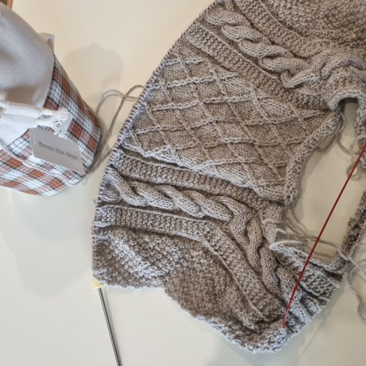 모비 스웨터 몇 가지 팁과 한 달째 제자리인 이야기- (petiteknit - moby sweater, 쁘띠니트 모비 스웨터)