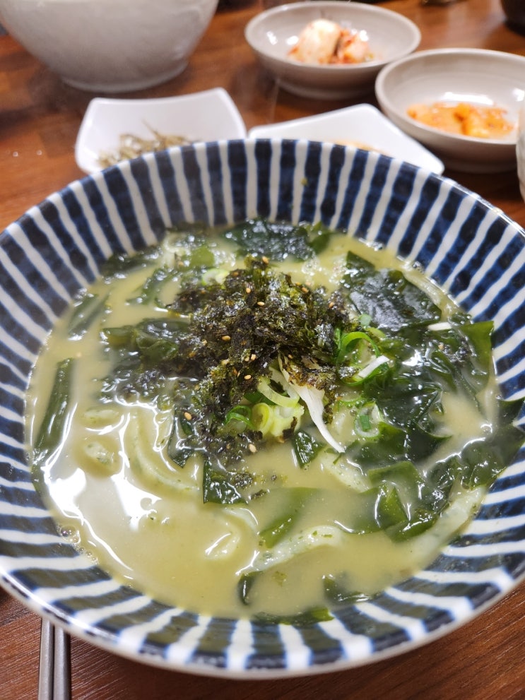  제주 공항 근처 보말칼국수 맛집 신제주보말칼국수 강추