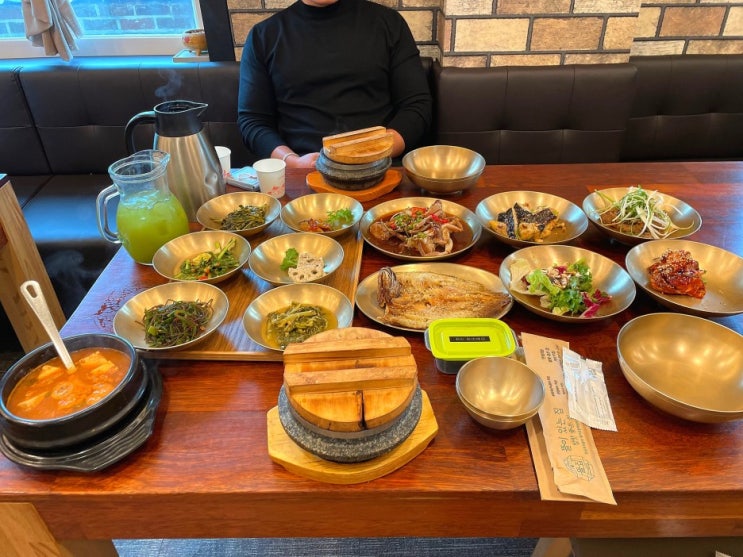  충북 제천 신월동 정갈한 한정식집 보리굴비 돌솥밥 뜰이있는집