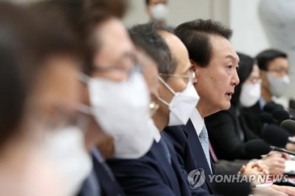 '안전운임제 3년 연장'도 원점 <b>재검토</b>…<b>대통령실</b> "효력 상실"