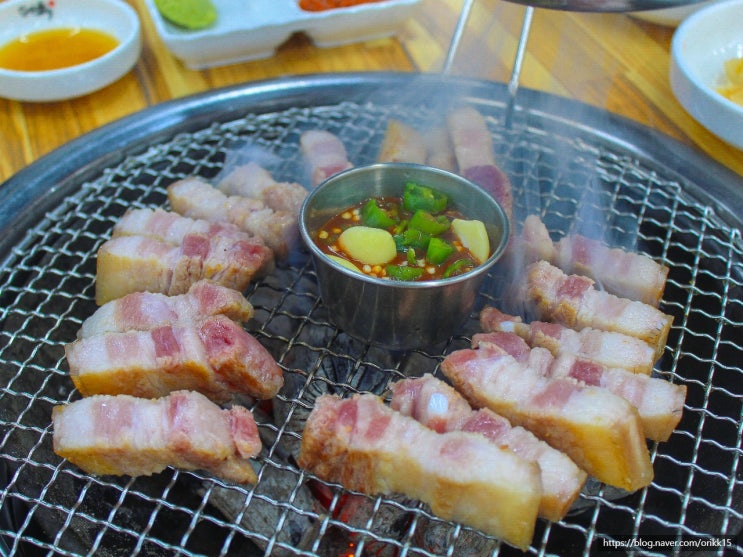 [제주도맛집] 공항 근처 흑돼지 구이 맛집! 제주고집