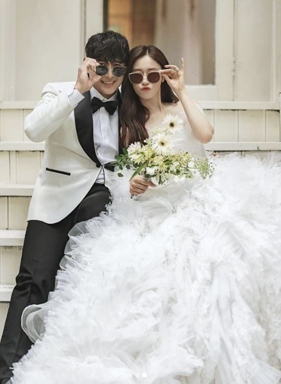  '오늘(10일) 결혼' 지연황재균, 웨딩사진 대방출…아름다운 입맞춤 [엑's 이슈]