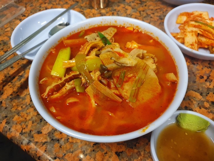  신당역 하니칼국수 해장칼국수, 알곤이칼국수 내돈내산 간단후기 신당역맛집 칼국수맛집