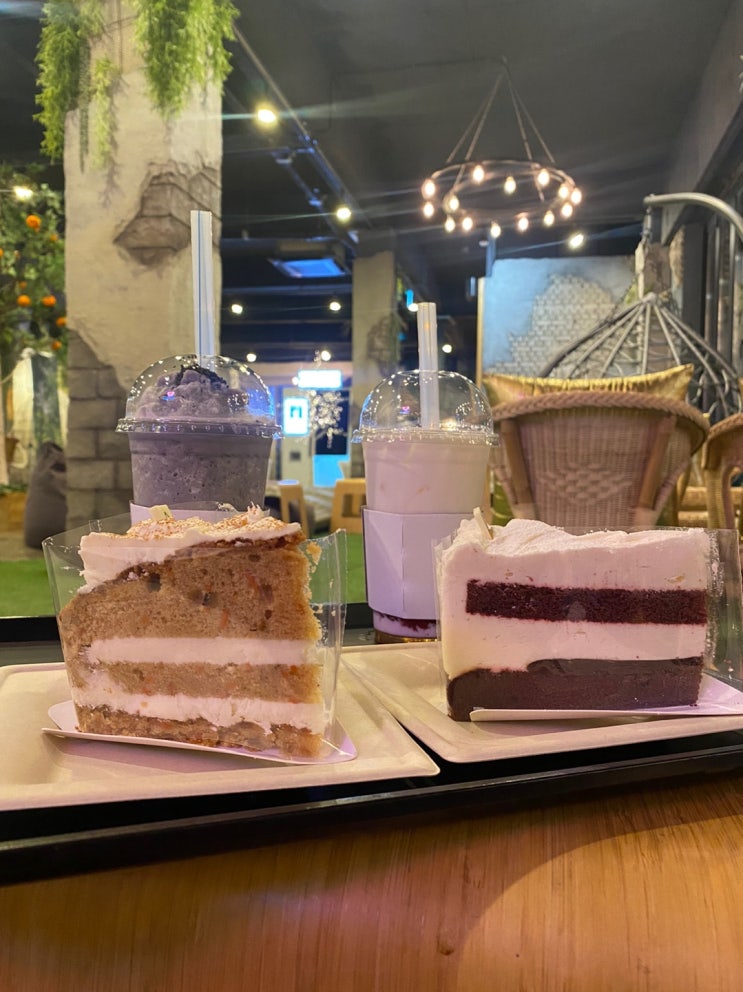  12/9 (2) 드르쿰다 From 제주 군산점:) 곧 다가올 크리스마스에 꼭 와야하는 카페!!! / 군산 대형 카페 추천