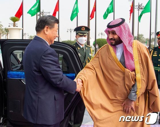 미국 품 벗어나려는 사우디, 석유 필요한 중국…서로 '윈윈'할까