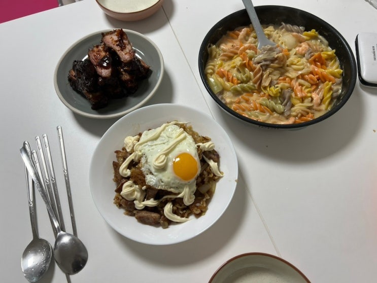  일상일기_11월 12월 직딩일상 먹부림 블랙팬서 과천나들이 구찌 졸귀
