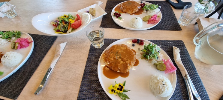  자연을 바라보며 즐길수 있는 돈까스 정식 !! 거창 맛집