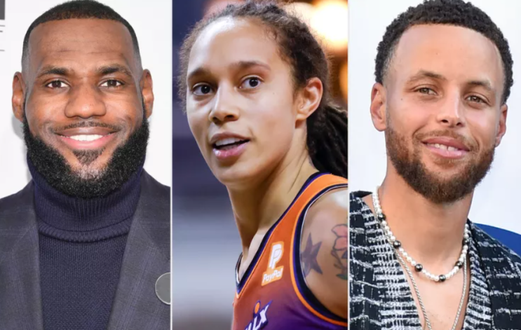NBA 스타 르브론 제임스, 스테프 커리, 드웨인 웨이드 치어 브리트니 그리너의 개봉: '멋진 하루입니다' NBA 스타 르브론 제임스, 스테프 커리, 드웨인 웨이드 치어 브리트니 그리너의 개봉: '멋진 하루입니다'