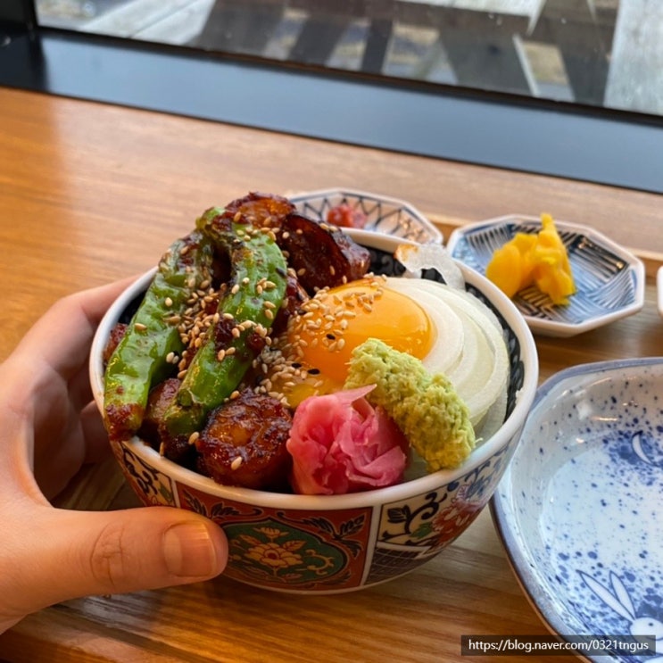  [협재맛집] 바다가 보이는 혼밥하기 좋은 덮밥 맛집- ‘듬삭한’