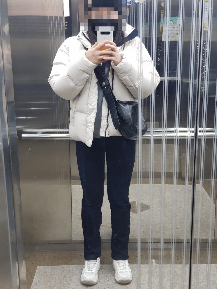 [내돈내산:데일리숄더백] 마리아꾸르끼 콘누에보 하프문 파이백 블랙색상 후기(+착용샷)