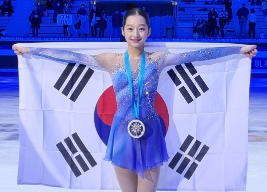 <b>주니어</b>GP <b>은메달</b> <b>신지아</b> 김연아 이후 17년만에 쾌거! 퀸연아... 
