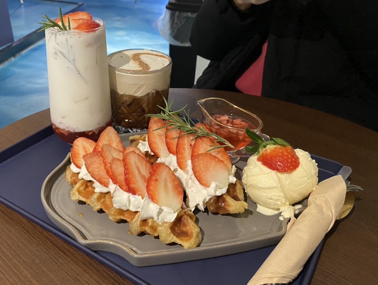 인천 데이트 딸기 디저트 맛집 스타싸인 
