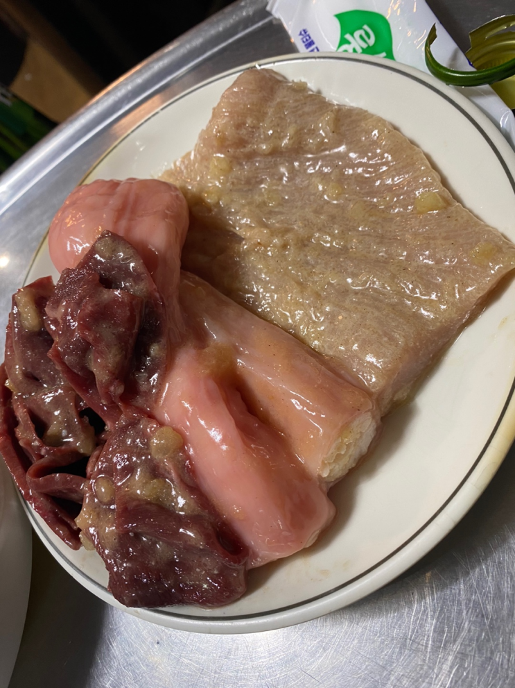  군포 당동 부산양대창 지금까지 먹은 양대창은 잊으시오. 숯불로 새로 시작