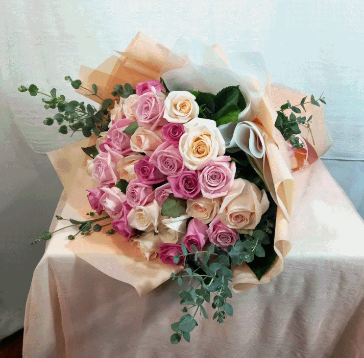  아내 생일에 전달해 드린 장미  한 아름[일산 꽃집, 주엽 꽃집, 킨텍스 꽃집, 주엽 플라워]