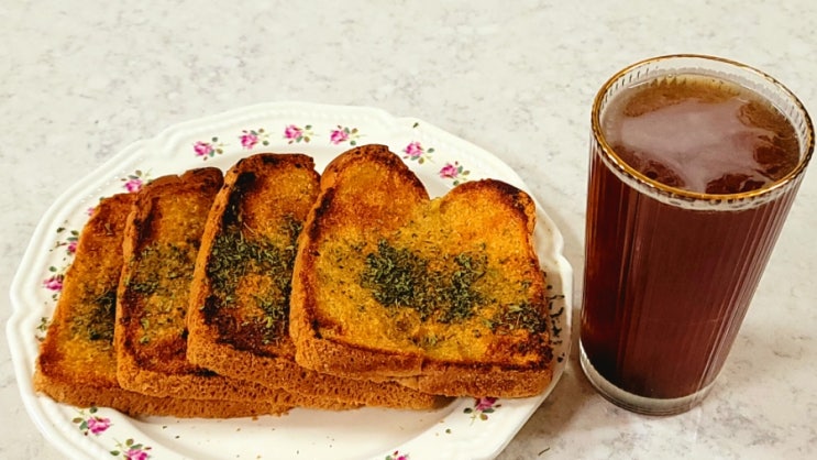 마늘 다지기 하고 남은 마늘로 마늘빵 만들기