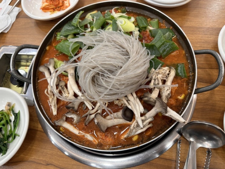  전주당일치기 숙박 음식 카페 한옥호텔 궁 자매갈비전골 원스타임오프 카페 밀크티