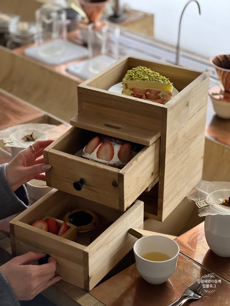  망원동 카페, 찬 바람 불 때 이이알티 망원 eert