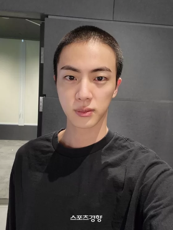  [이슈] 방탄소년단 진, 입대 D-1 오빠 가지마 ㅠㅠㅠㅠㅠㅠㅠㅠㅠ
