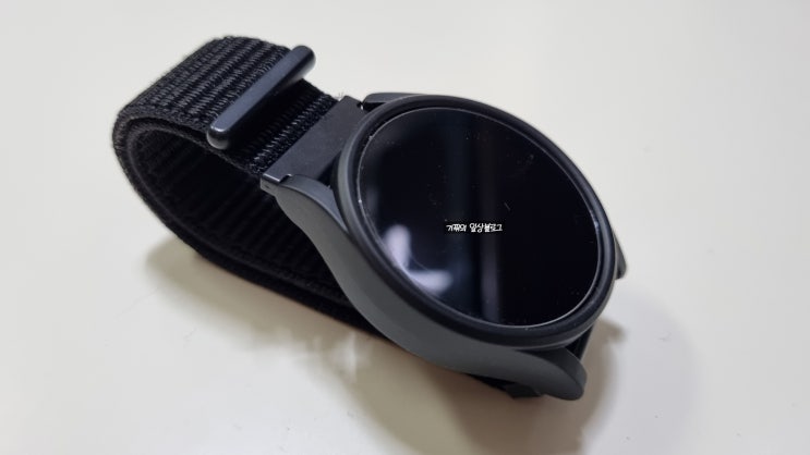 힐링쉴드 갤럭시워치4 40mm 케이스 장착해서 기기보호 해줘야죠 힐링쉴드 갤럭시워치4 40mm 케이스 장착해서 기기보호 해줘야죠