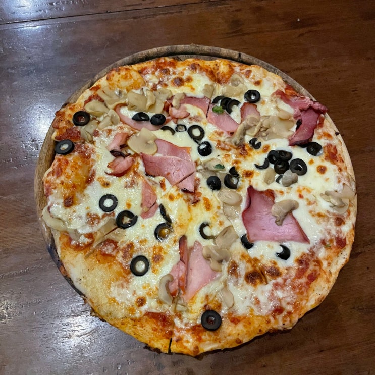  방콕 람부뜨리 맛집 Gastro kafe