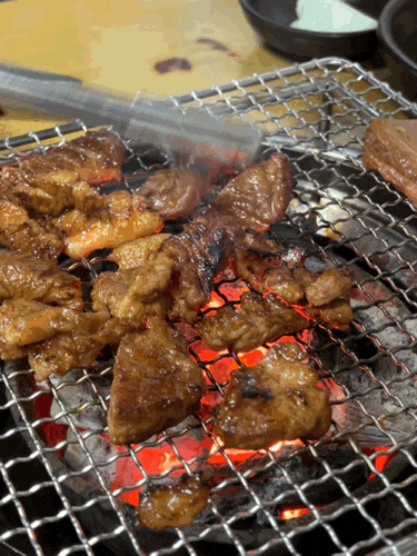  고기 굽는 냄새가 장난아니다 대구 돼지갈비 맛집 명동돼지한마리
