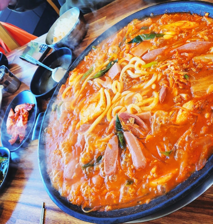 의정부 부대찌개,곱창전골 금오식당(생생정보,수요미식회,생방송오늘저녁,생방송투데이 방송맛집) 의정부 부대찌개,곱창전골 금오식당(생생정보,수요미식회,생방송오늘저녁,생방송투데이 방송맛집)