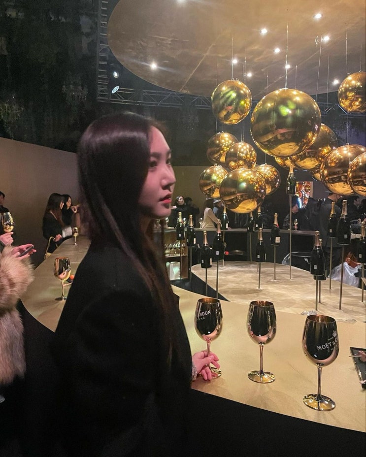 221210 <b>홍유경</b>(YuKyung) 인스타그램