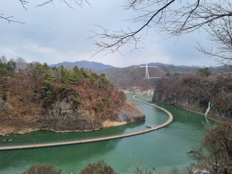  철원한탄강 은하수교가보이는 모닝캄빌리지 카페 펜션 철원한탄강물윗길