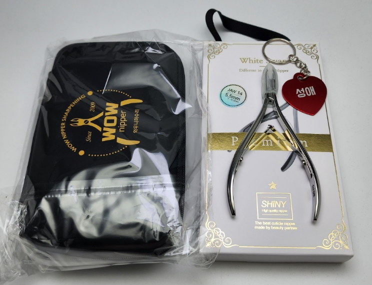 Shiny Premium White Swan Nippers for Sale: Free Initial Engraving and Wow Pusher!