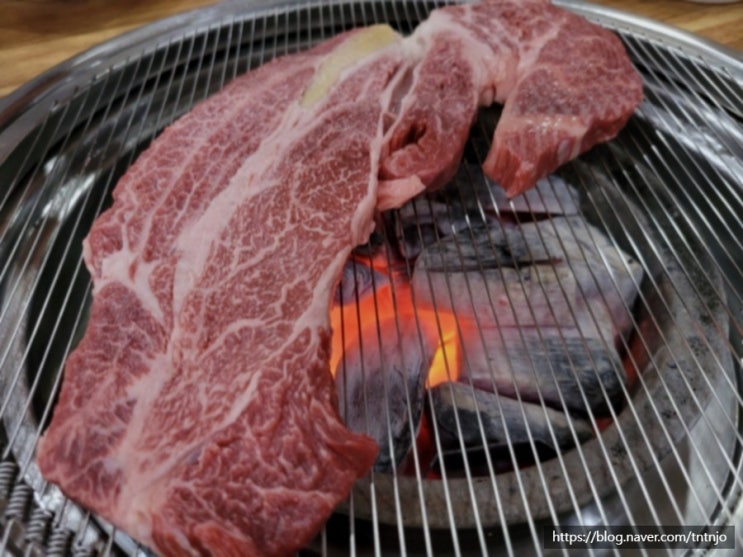  세종시 맛집 추천 투뿔 한우 고깃집 고운동에서 10분 드라이브 외곽에 위치한 세종한우 청사점  룸이 있어서 모임 하기 좋아요