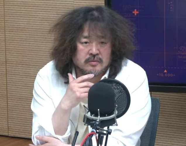 대통령실 김어준 고발 검토, 뉴스공장 하차 확정