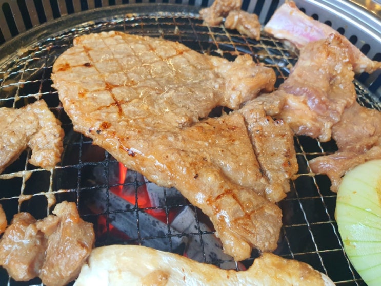  성남위례맛집 - 추울때는 고기앞으로 '해뜨는소돼지갈비'