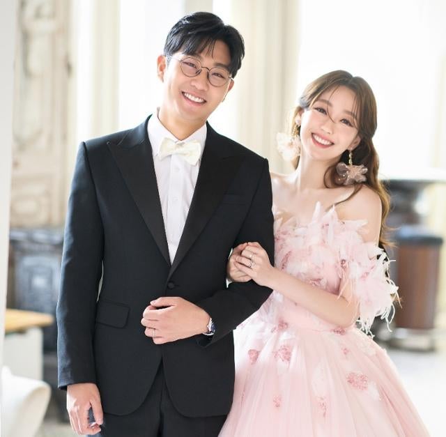 기상캐스터 강아랑 결혼 ♥ 수의사 남편 프로필 과거 나이 논란 차 집 가격 집 아나운서 투병....