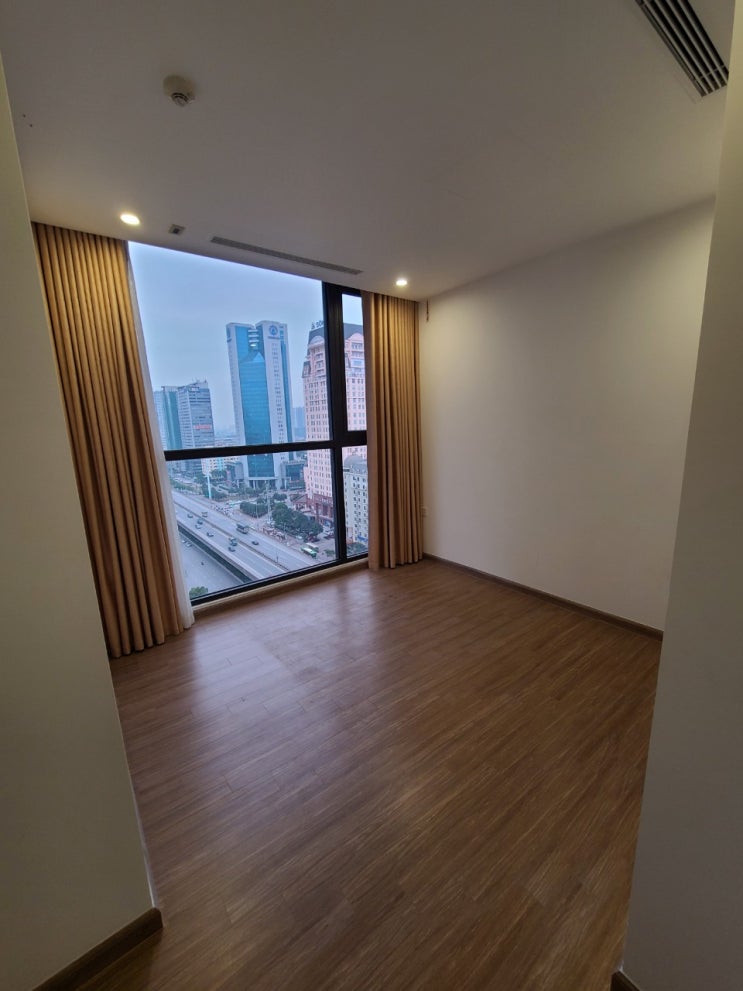  [ 하노이 아파트 임대] 스카이레이크 3룸 - 노옵션 - S1 동 - 1200$ - 0968650193