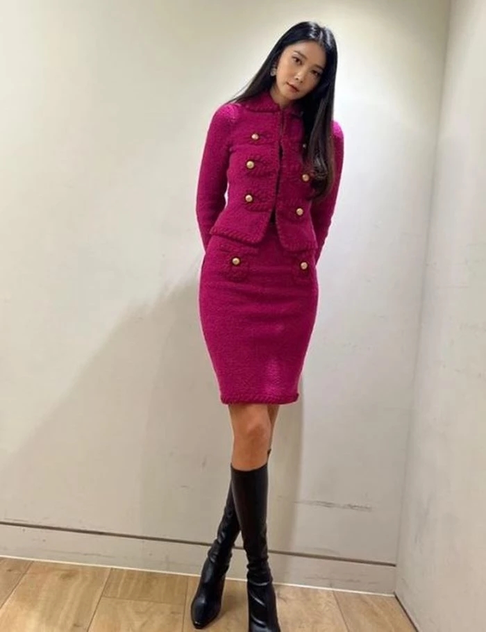 티아라 지연 결혼식 찾은 오윤아, 하객으로 12년 만에 포착된 투 샷으로 의외의 친분 자랑 티아라 지연 결혼식 찾은 오윤아, 하객으로 12년 만에 포착된 투 샷으로 의외의 친분 자랑