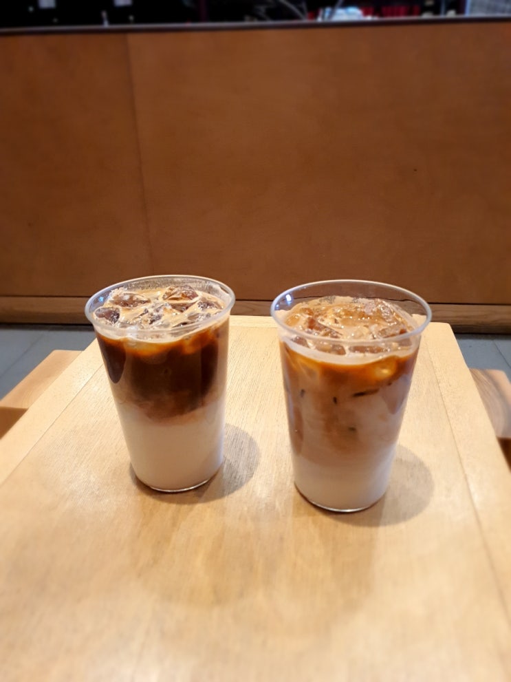  청계천 앞 감성 카페 펠트커피(FELT COFFEE)