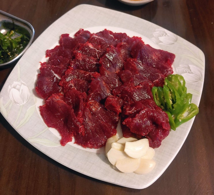 남양주시) 쌍둥이포차 - 소 잡는 날에 맞춰서 꼭 와야하는 육사시미 맛집 남양주시) 쌍둥이포차 - 소 잡는 날에 맞춰서 꼭 와야하는 육사시미 맛집