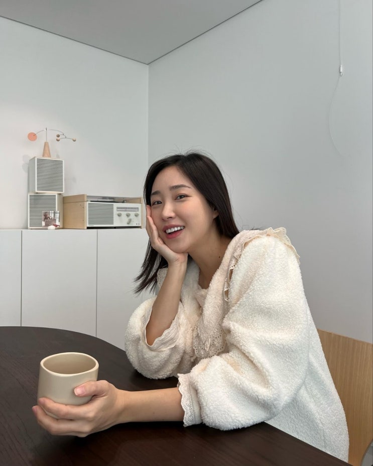 청소만 8시간? '임신' 최희, 한강뷰 아파트 청소하다 떡실신...갤러리 옮겨 놓은 듯 집 위치 어디? 청소만 8시간? '임신' 최희, 한강뷰 아파트 청소하다 떡실신...갤러리 옮겨 놓은 듯 집 위치 어디?