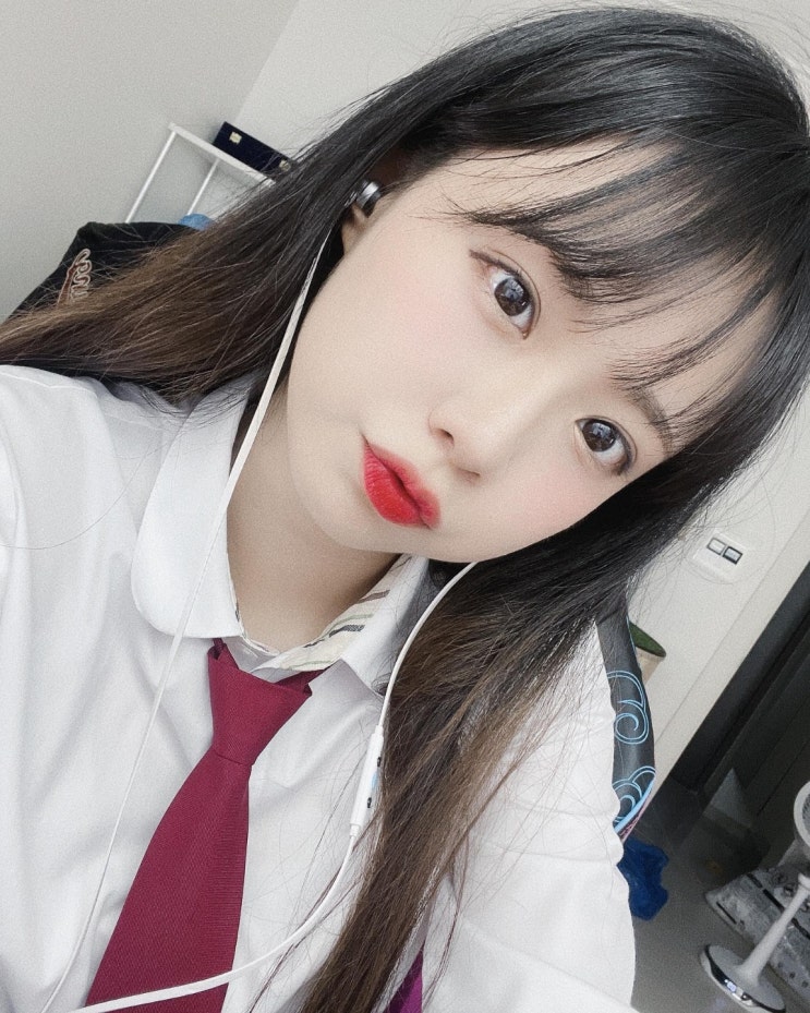 BJ 토마토, 악플 달지 않은 사람 '마구잡이 고소' 비난 받아...사과문 올려 사태 수습 BJ 토마토, 악플 달지 않은 사람 '마구잡이 고소' 비난 받아...사과문 올려 사태 수습