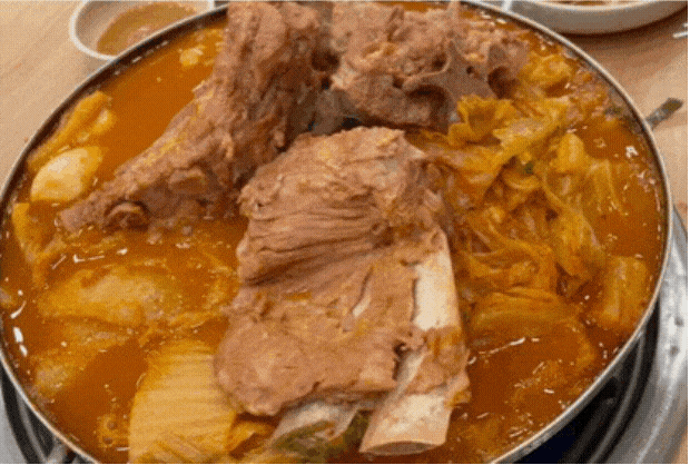 천안 성정동 맛집 연말 회식하기 좋은 곳 노걸대 감자탕 & 가마삼겹 본점