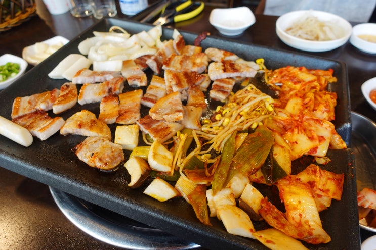  경기광주 맛집 - 숨어 있던 로컬 맛집 발견 묵은지가 너무 맛있었던 규돈묵은지삼겹살