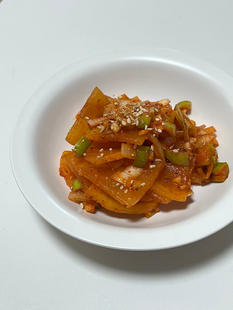  배달시켜 먹고 남은 단무지로 단무치 무침 만들기