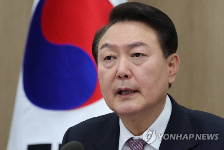 尹대통령 "포퓰리즘이 건강보험 근간 해쳐" 文케어 폐기 선언 尹대통령 "포퓰리즘이 건강보험 근간 해쳐" 文케어 폐기 선언