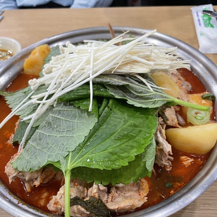  성수동맛집 소문난성수감자탕, 이게 왜 줄서는 맛집일까
