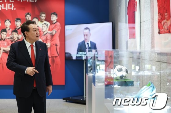 尹대통령, 文케어 폐기 공식 선언…건강보험 대수술 예고 尹대통령, 文케어 폐기 공식 선언…건강보험 대수술 예고
