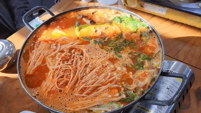  강원도 양구 맛집 추천 뜨끈뜨끈 재래식손두부 전골