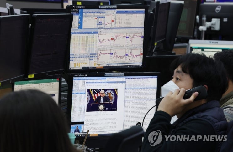 환율, 다시 1,300원대로…코스피는 매파 연준에 1.60%↓ 환율, 다시 1,300원대로…코스피는 매파 연준에 1.60%↓
