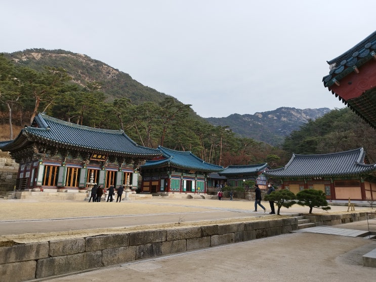  잘정비된 깨끗한 북한산 진관사 가족 나들이