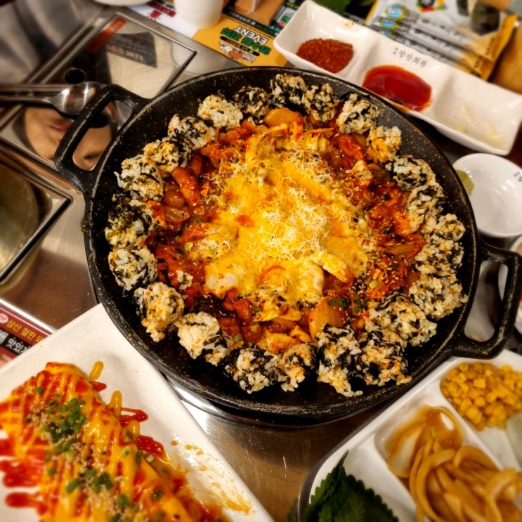  객리단길술집 돼지김치구이에 주먹밥 줄서는 식당 삼산회관