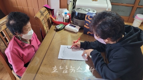  영암군, ‘독거노인 1,400여명 우울증 선별검사’